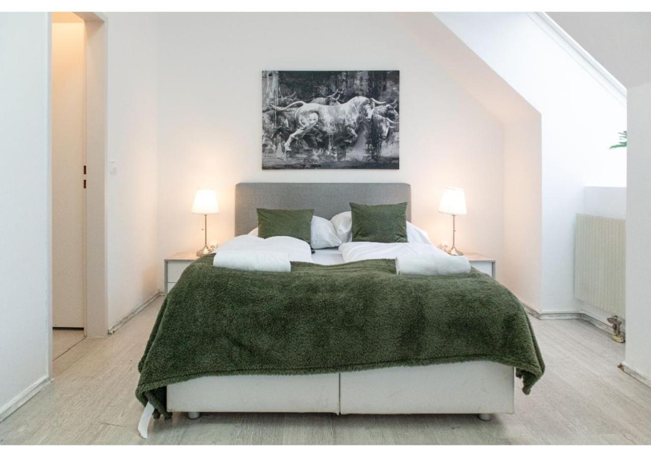 Homely 3BR Apt.- Perfect for families and groups