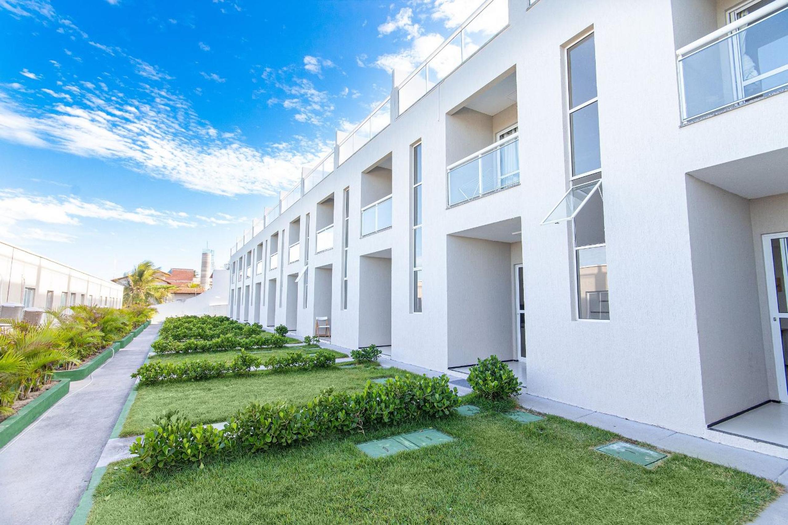 Beach Townhouses #C12 - Triplex by Carpediem