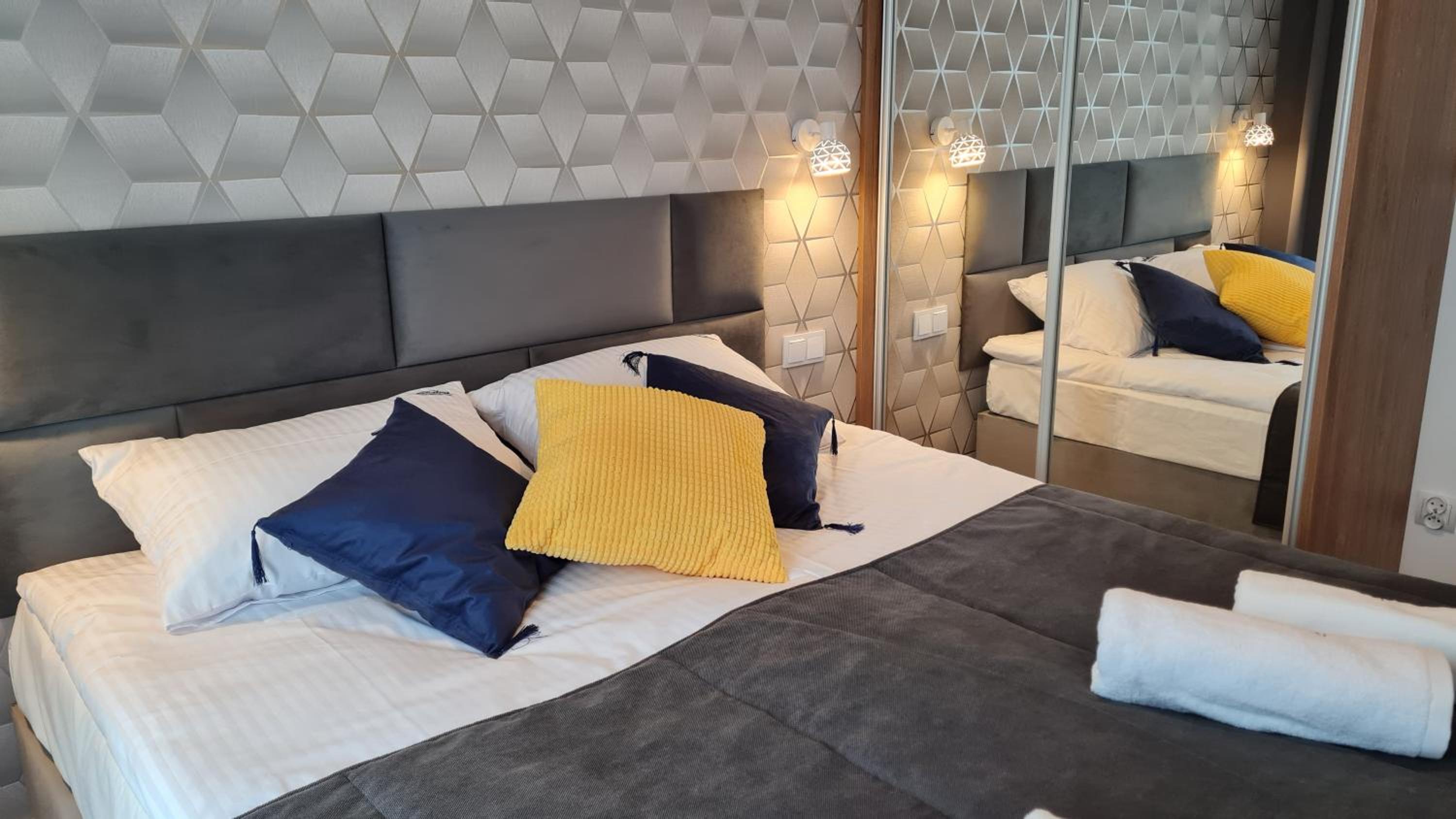 DAIRA APARTMENTs