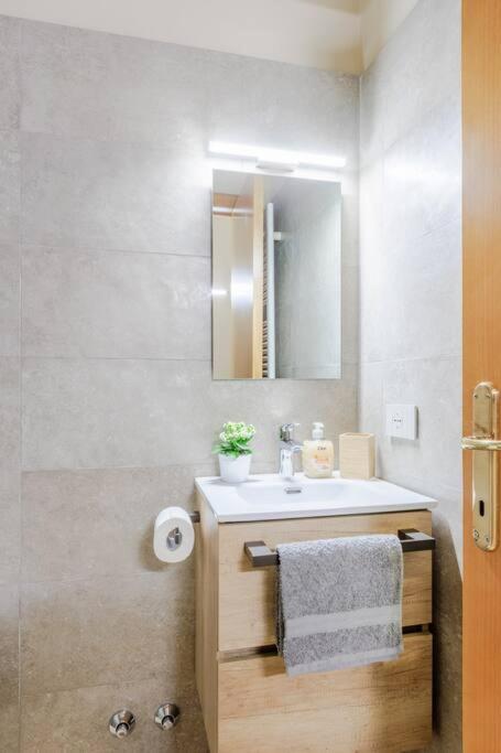 Note tra le Mura en Lucca — bathroom
