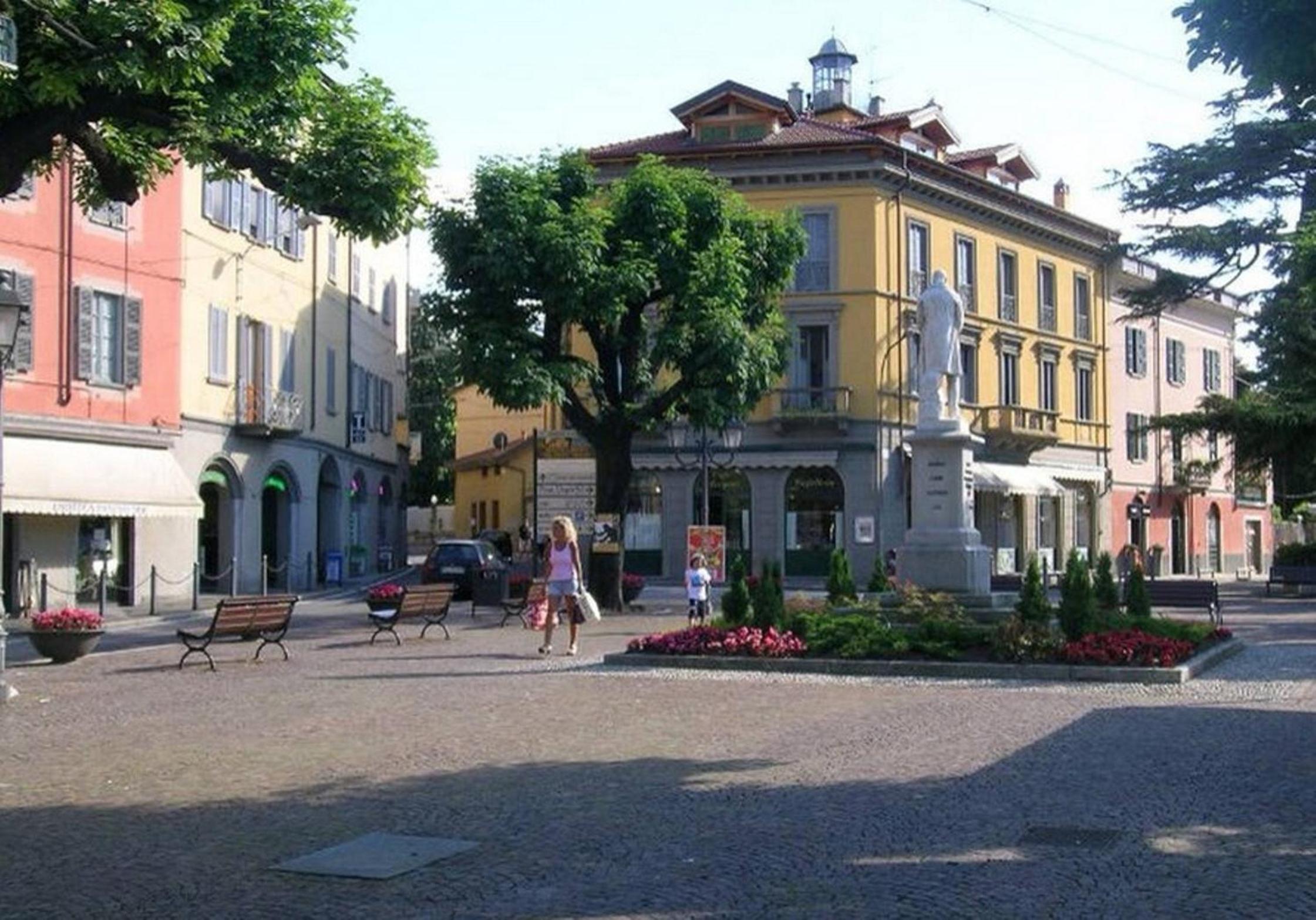 Il Pontile - Historic Center by villavistalago Bellano view 2