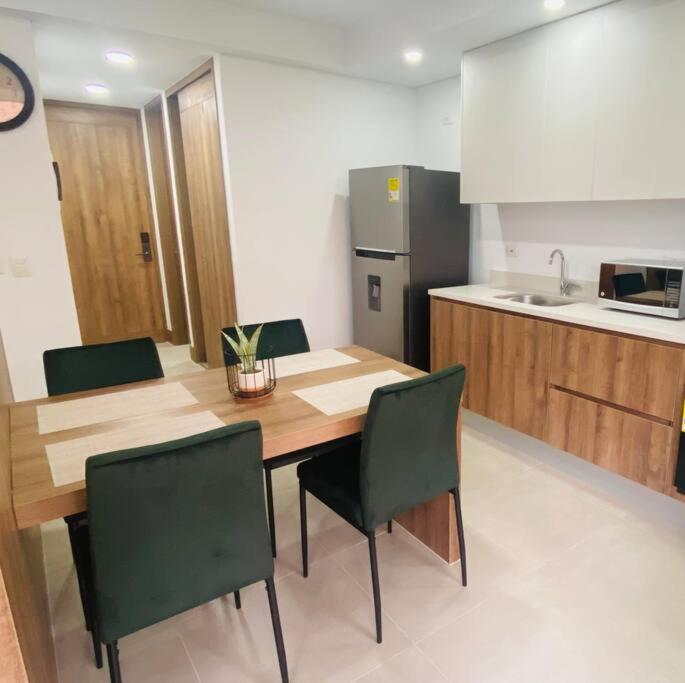 Apartamento en Granada con piscina, turco, estacionamiento