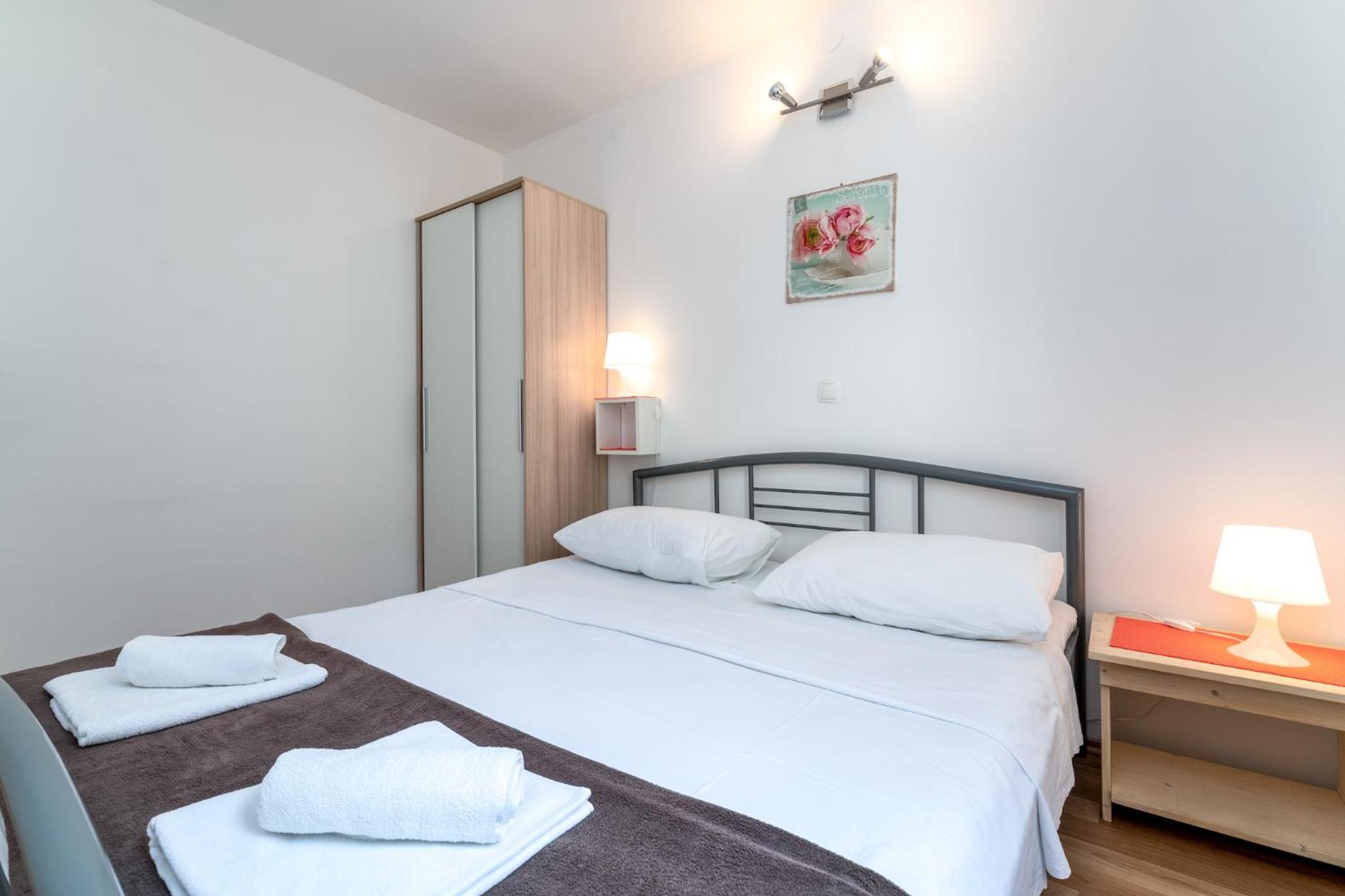 Apartman P2 RUBESSA s parkirnim mjestom