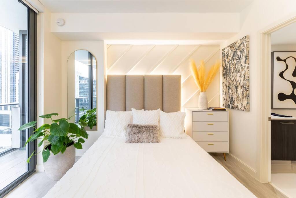 Luxurious Condo in Heart of Brickell