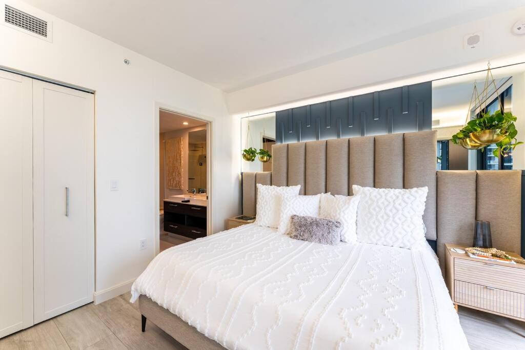 Luxurious Condo in Heart of Brickell