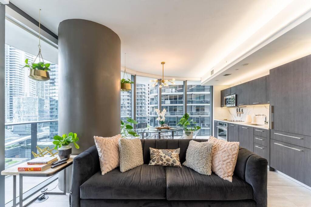 Luxurious Condo in Heart of Brickell