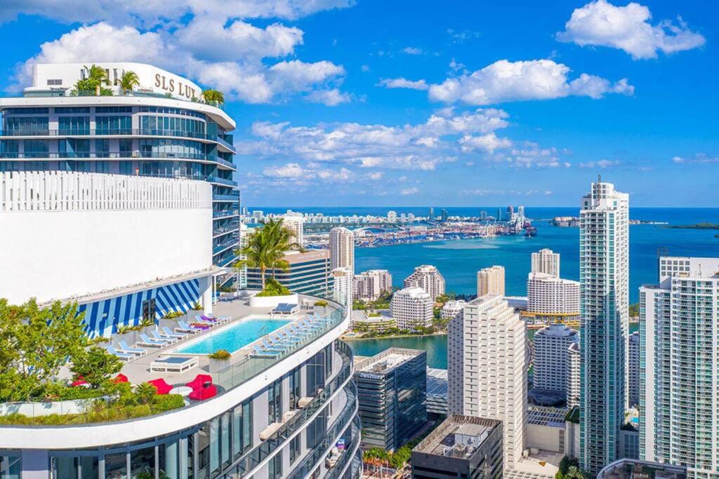 Luxurious Condo in Heart of Brickell