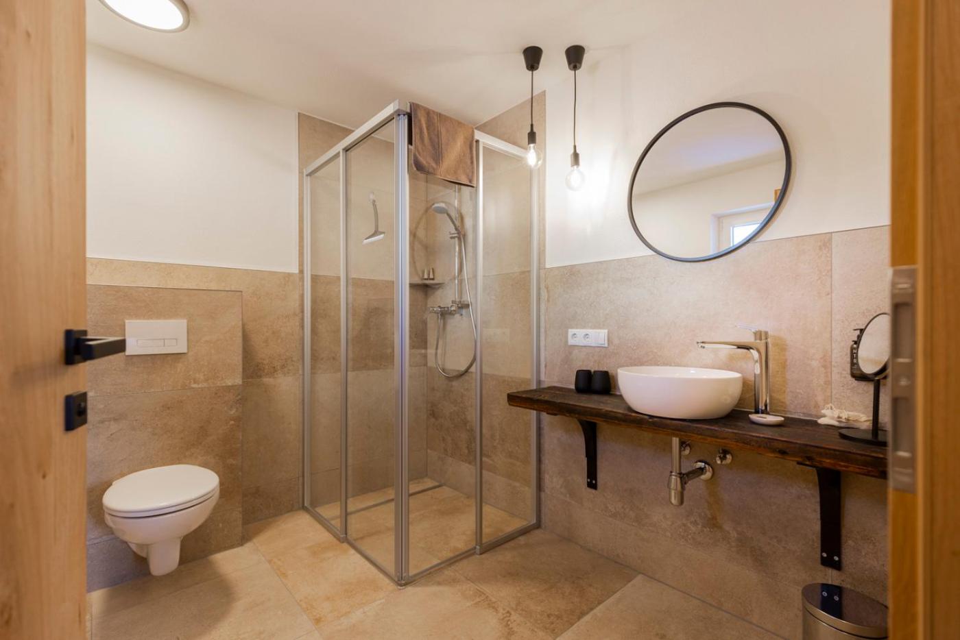 Collis Hill Chalets & Hotel