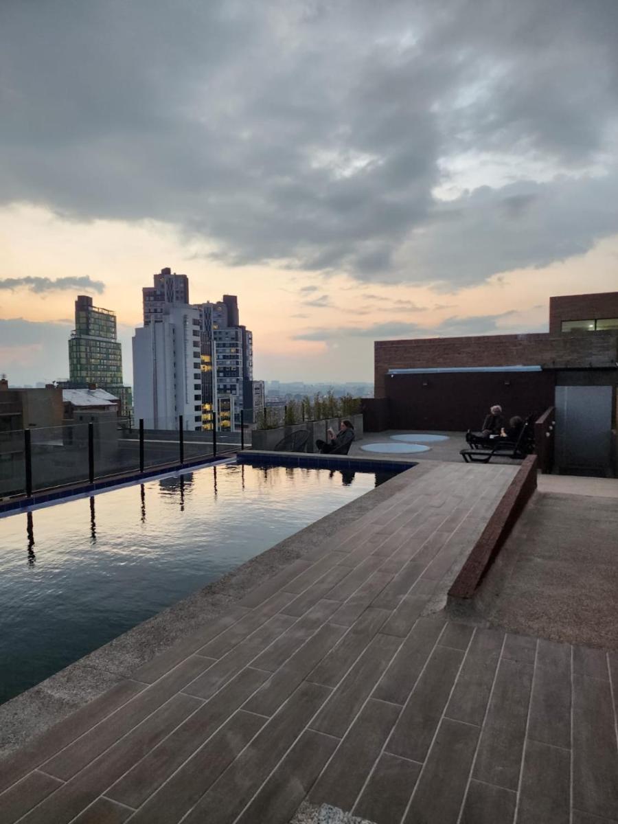 Urban Suite 960