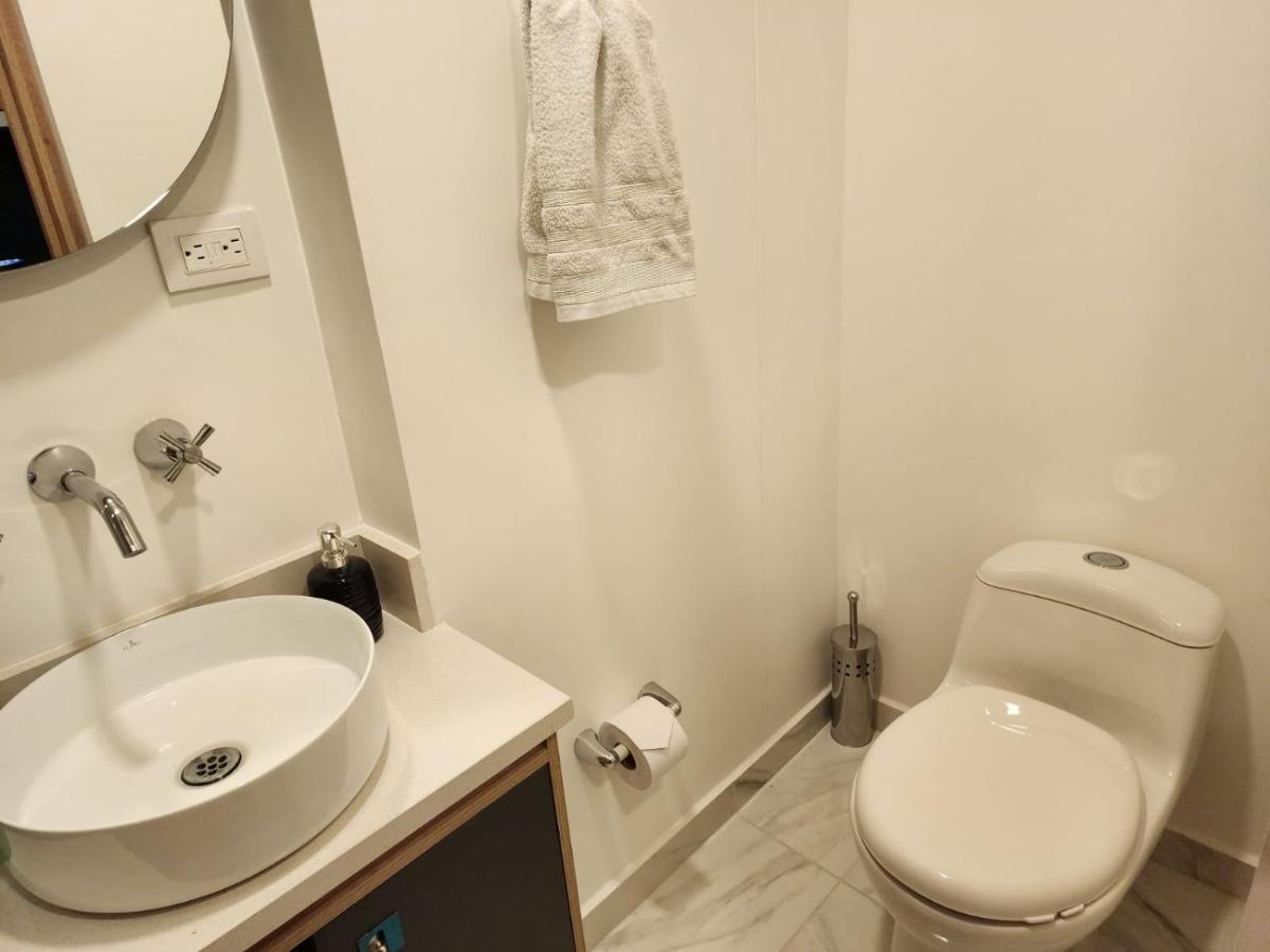 Urban Suite 960