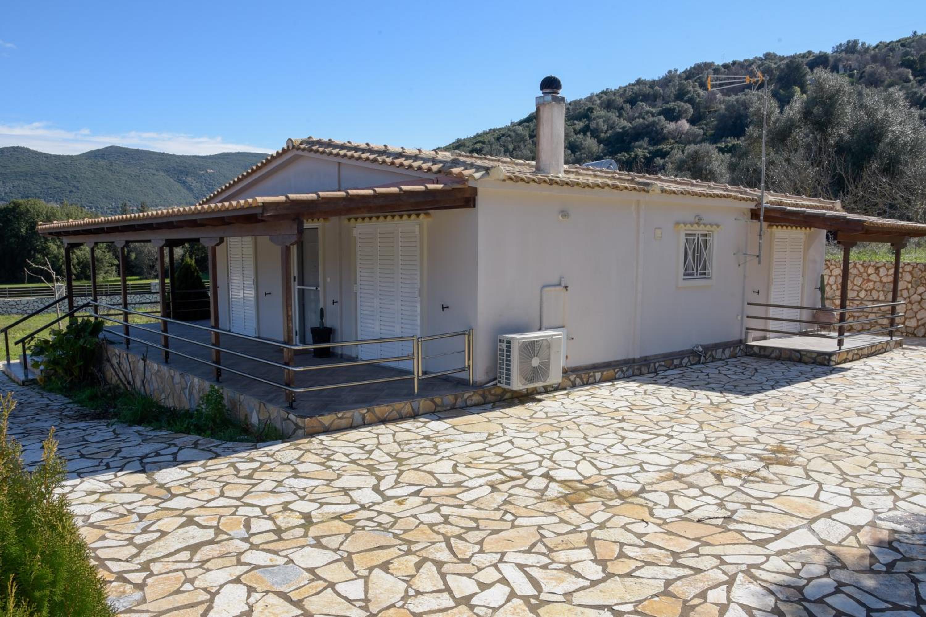 Limnia Residence