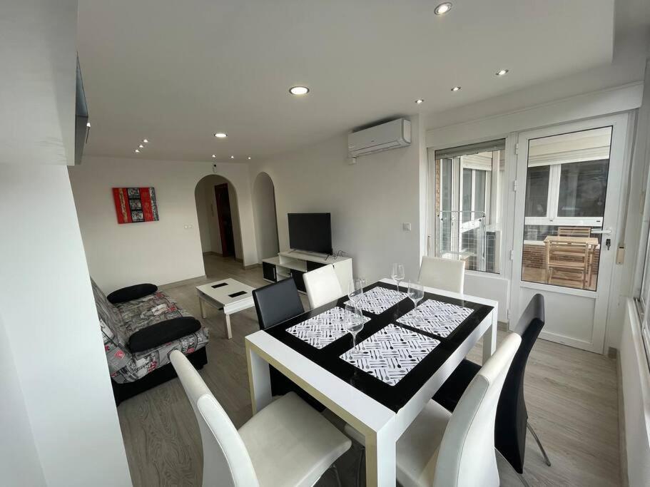 Nice apartment near the sea
