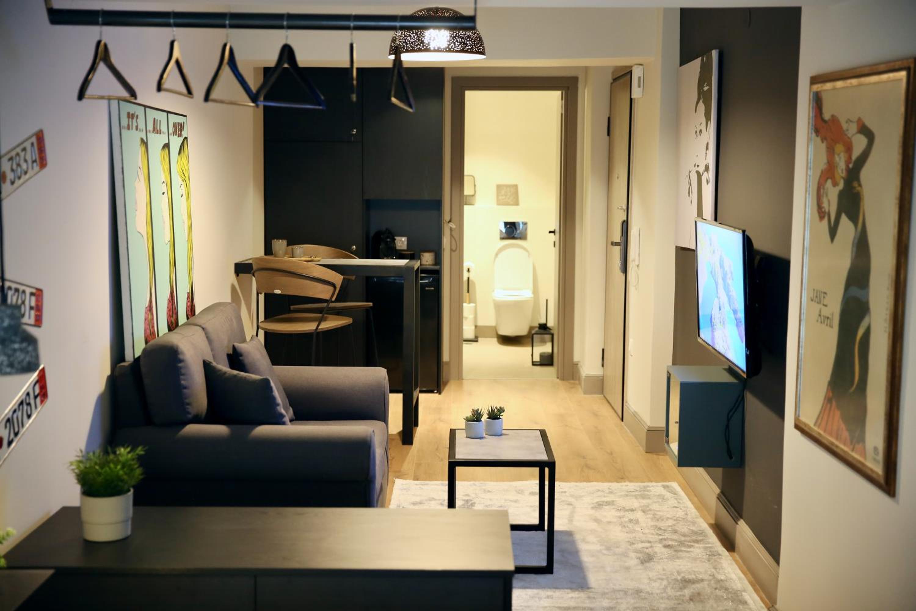 hotel room
