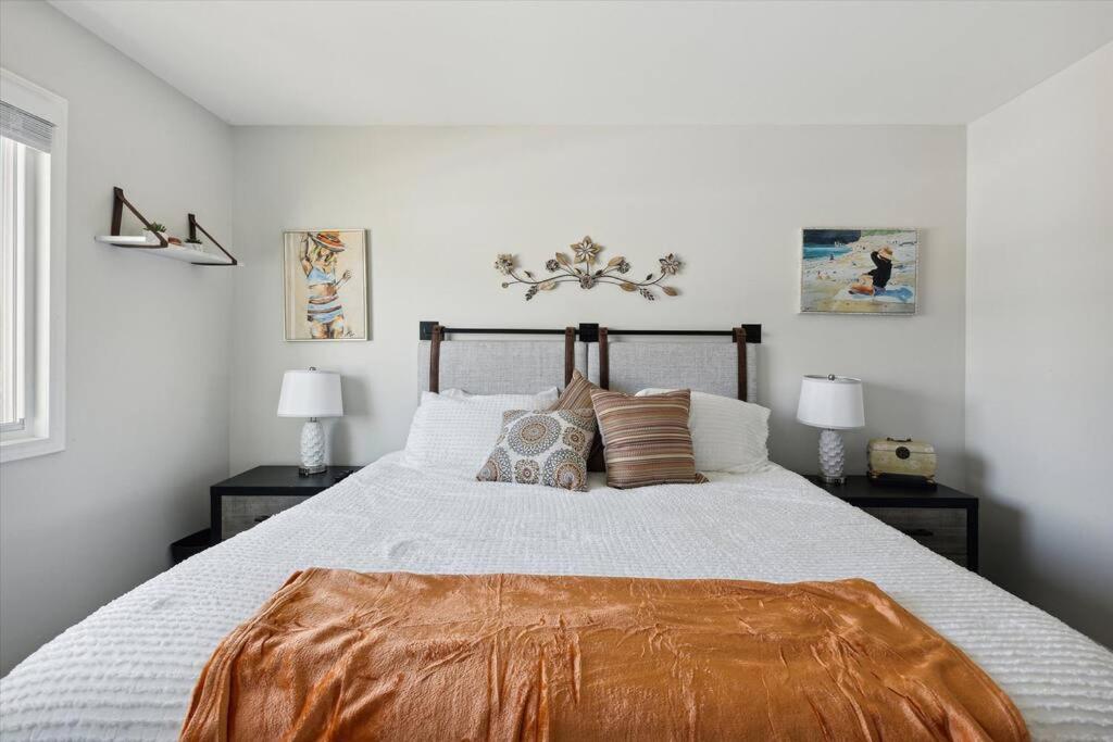 Pet-Friendly Large-Group Oasis view 4