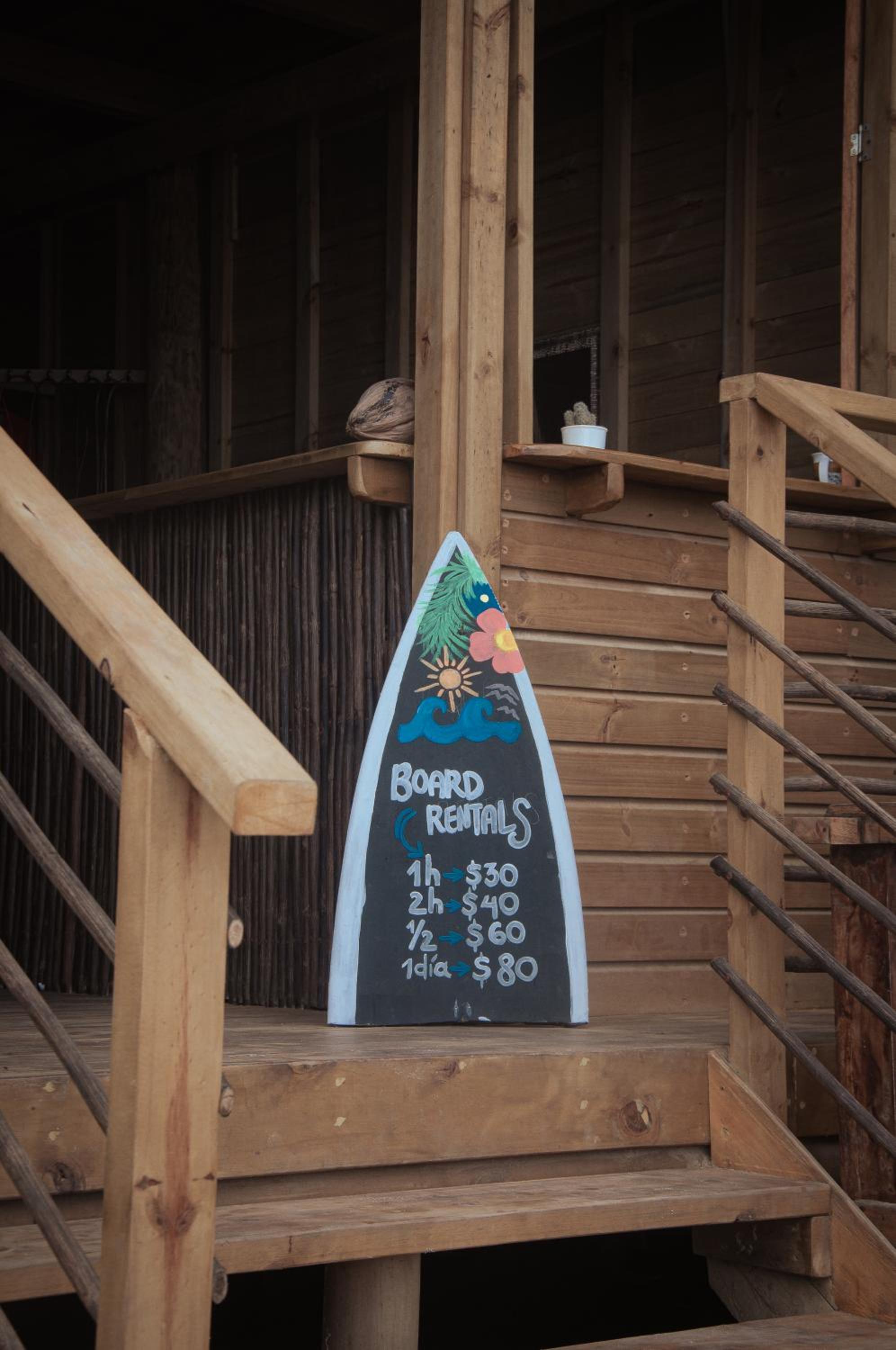 Mendihuaca Surf Camp