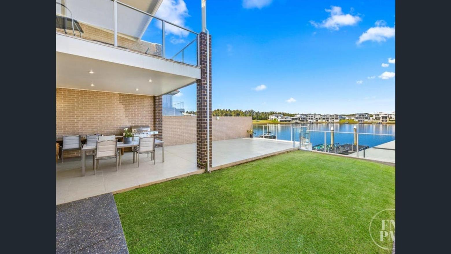 Sunshine Deluxe Port Macquarie