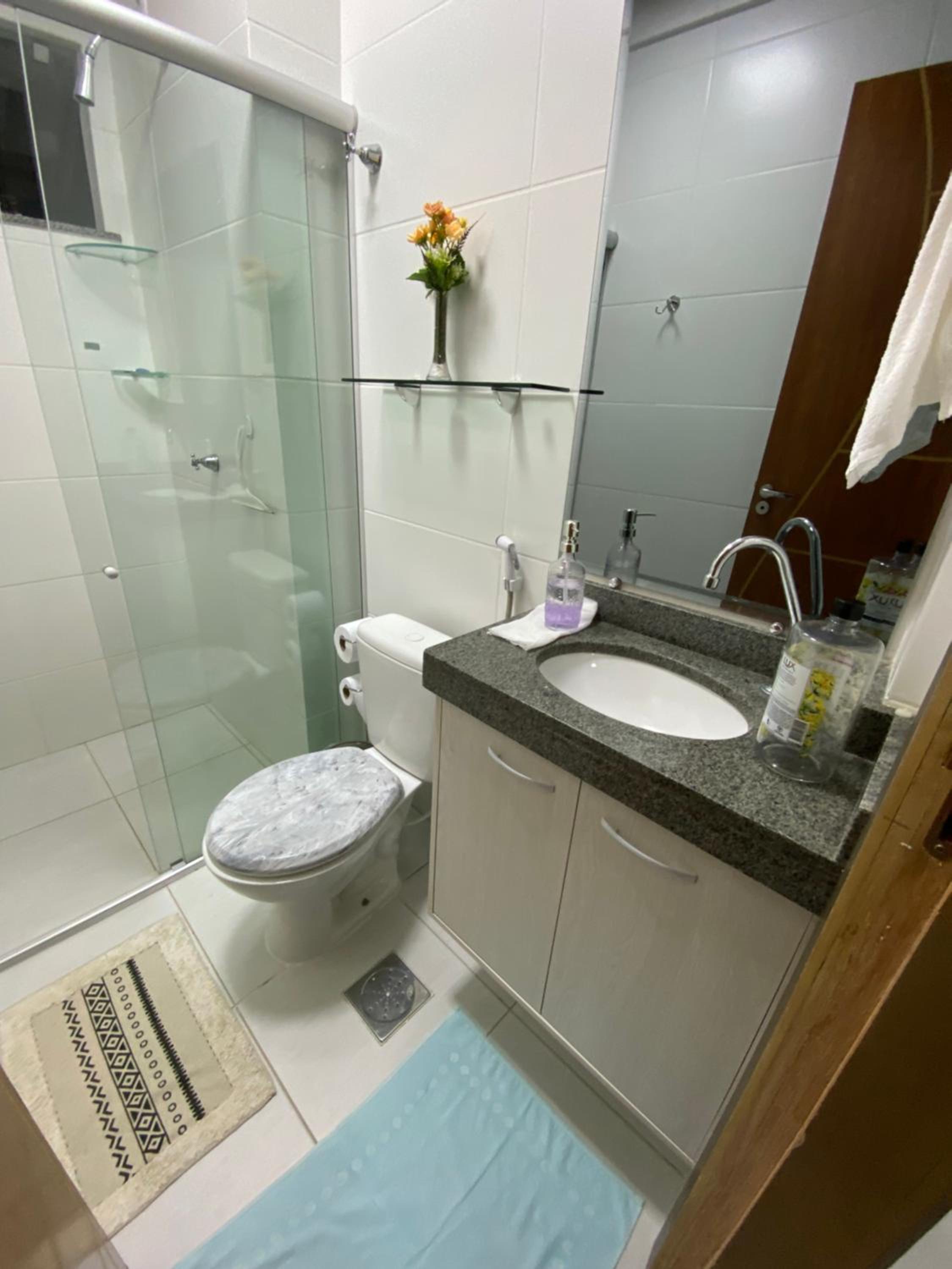 No Atalaia, Fort Poseidon rua do Atalho a 700 metros da praia do Atalaia, apartamento novo decorado, varanda, sala de estar e jantar, 02 suítes, 03 banheir