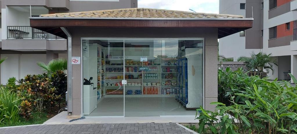 Apartamento na Praia Martim de Sá com linda vista