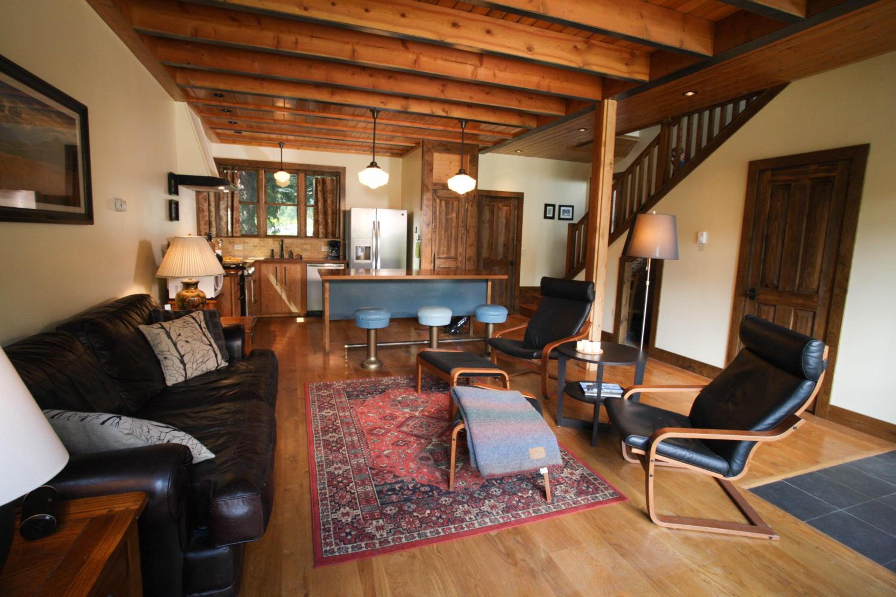 Lamar Valley Cabins view 3