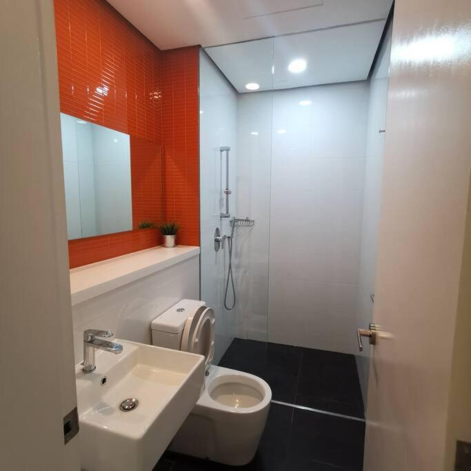 Arcoris Mont Kiara-2-6px-Netflix-Balcony-OSIM-Xbox-Super Fast Internet