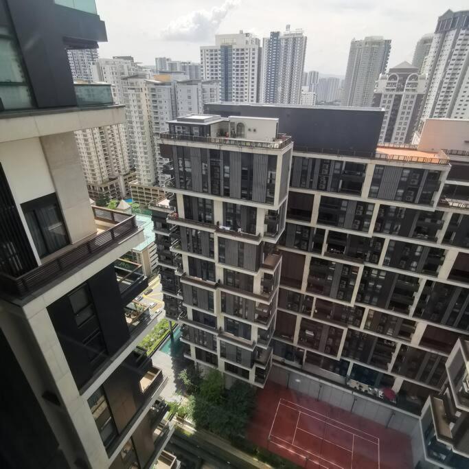 Arcoris Mont Kiara-2-6px-Netflix-Balcony-OSIM-Xbox-Super Fast Internet