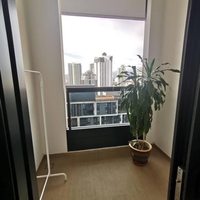 Arcoris Mont Kiara-2-6px-Netflix-Balcony-OSIM-Xbox-Super Fast Internet