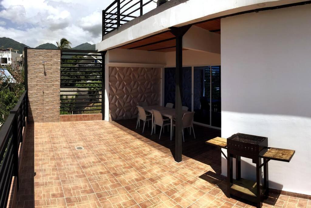 COZY, Apartamento a solo 10 minutos Caminando a Playa Dormida, con Piscina y Parqueadero.