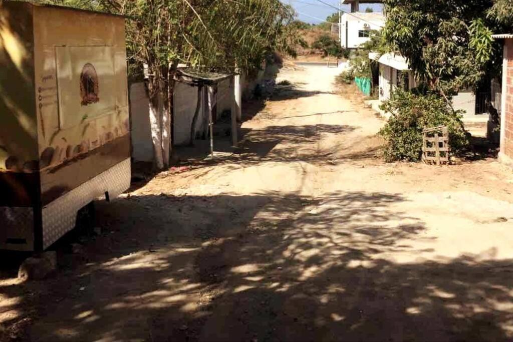 COZY, Apartamento a solo 10 minutos Caminando a Playa Dormida, con Piscina y Parqueadero.