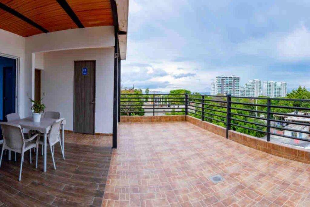 COZY, Apartamento a solo 10 minutos Caminando a Playa Dormida, con Piscina y Parqueadero.