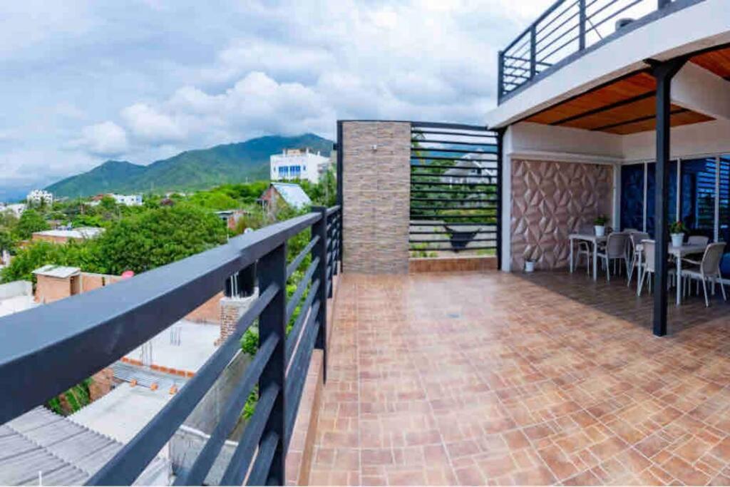 COZY, Apartamento a solo 10 minutos Caminando a Playa Dormida, con Piscina y Parqueadero.