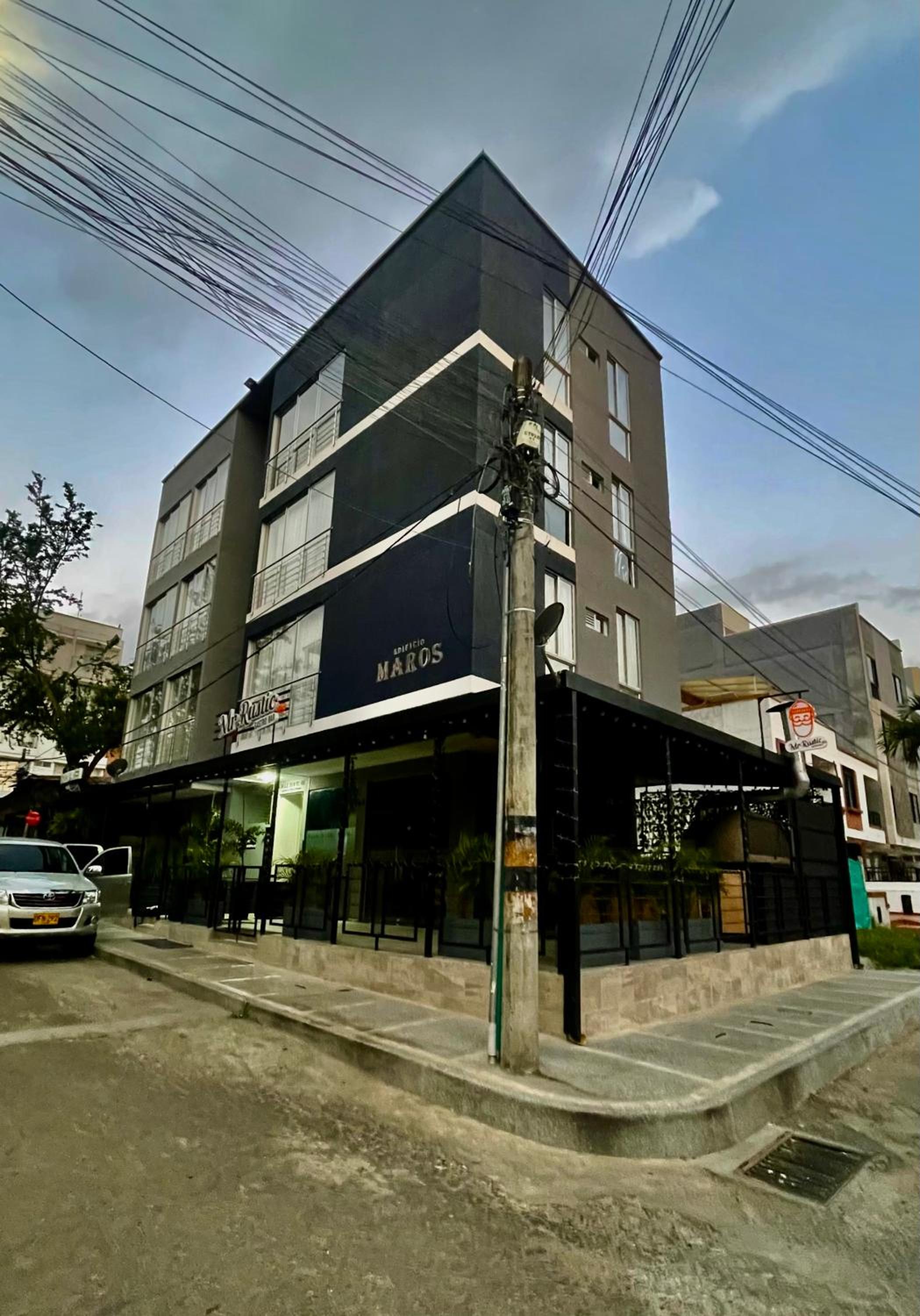 Hotel 202-401PP Nuevo Apartamento Moderno y Central - Image 1