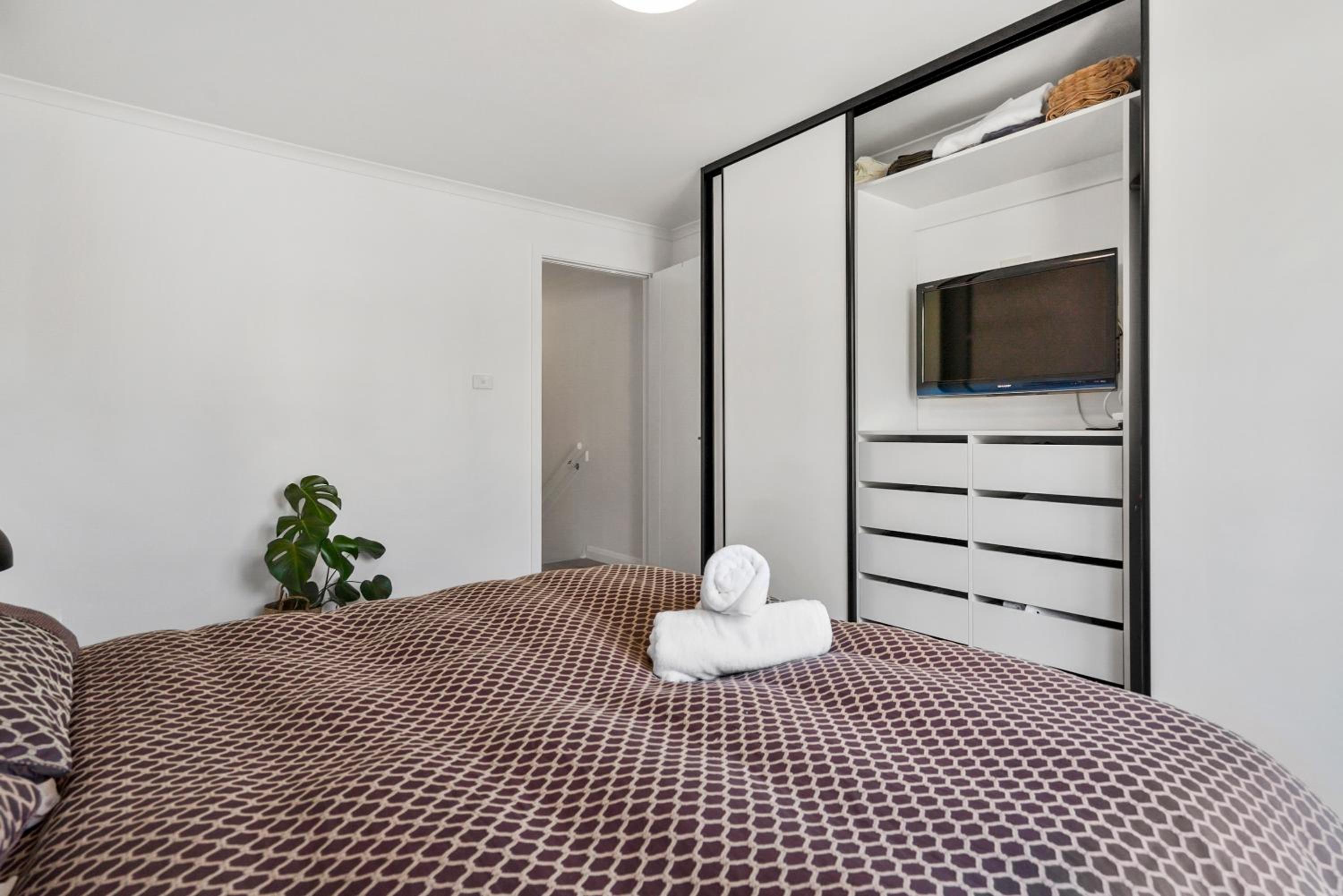 Modern, Central Apartment Footsteps to Salamanca