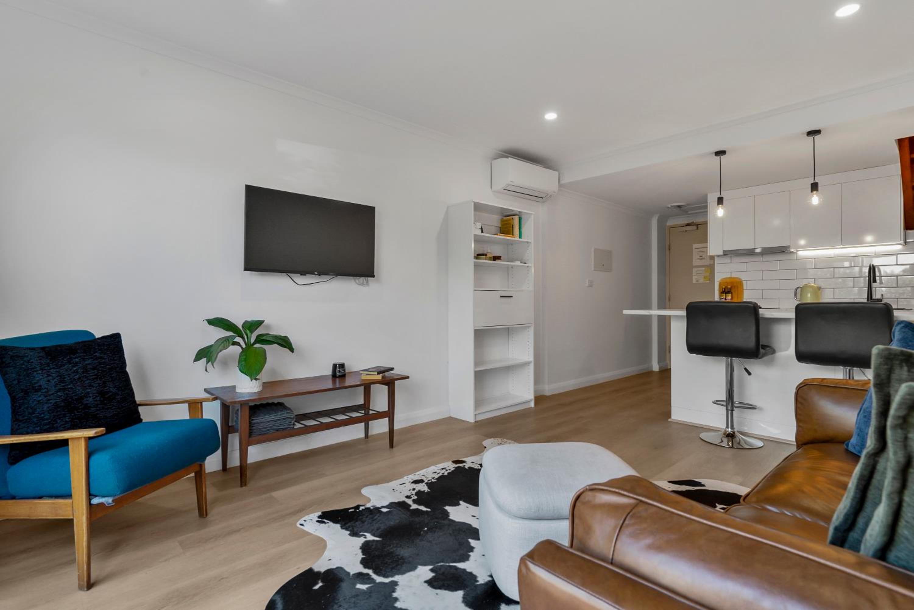 Modern, Central Apartment Footsteps to Salamanca