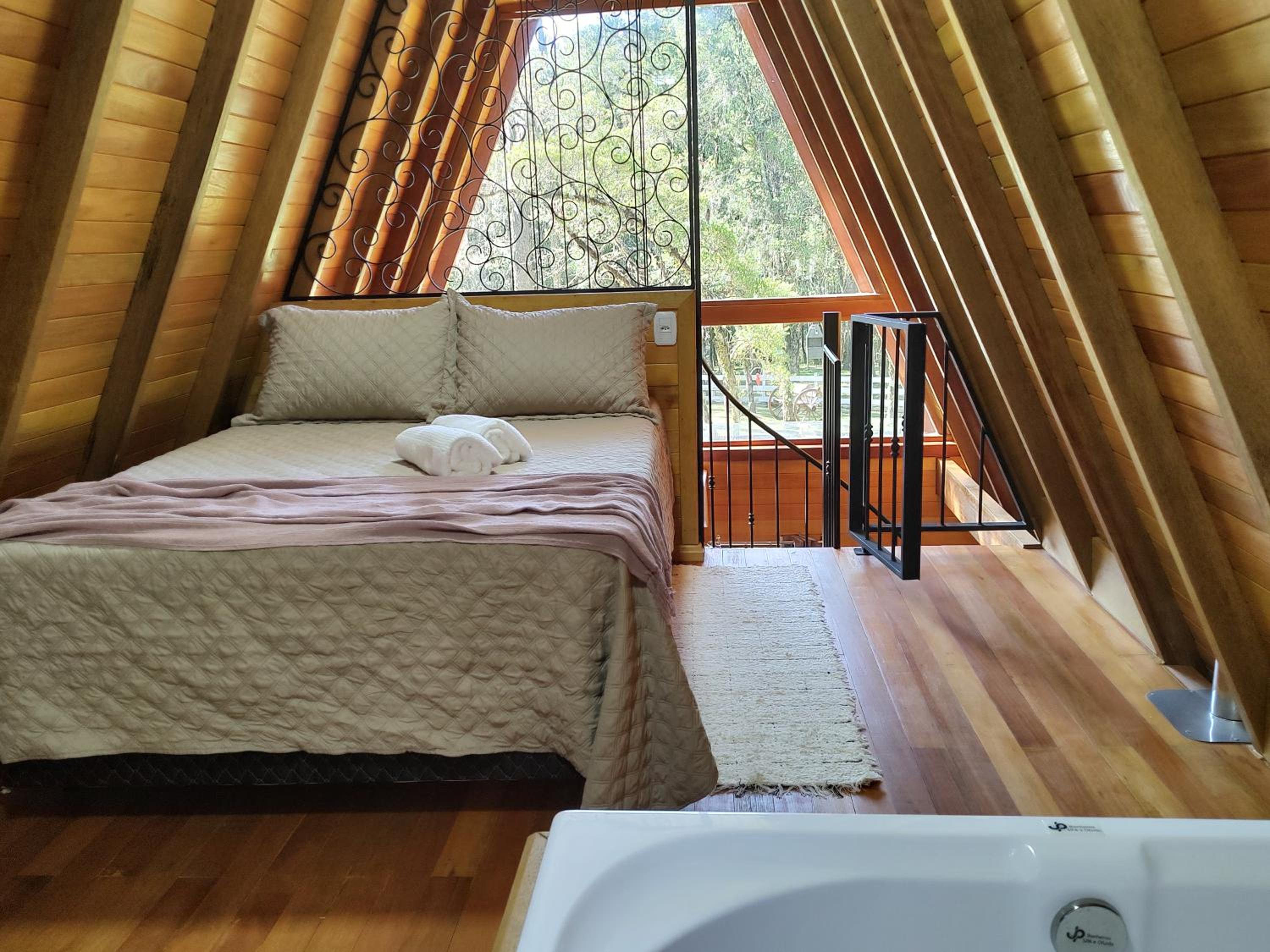 Chalé Magia das Hortênsias, relaxe na hidromassagem!