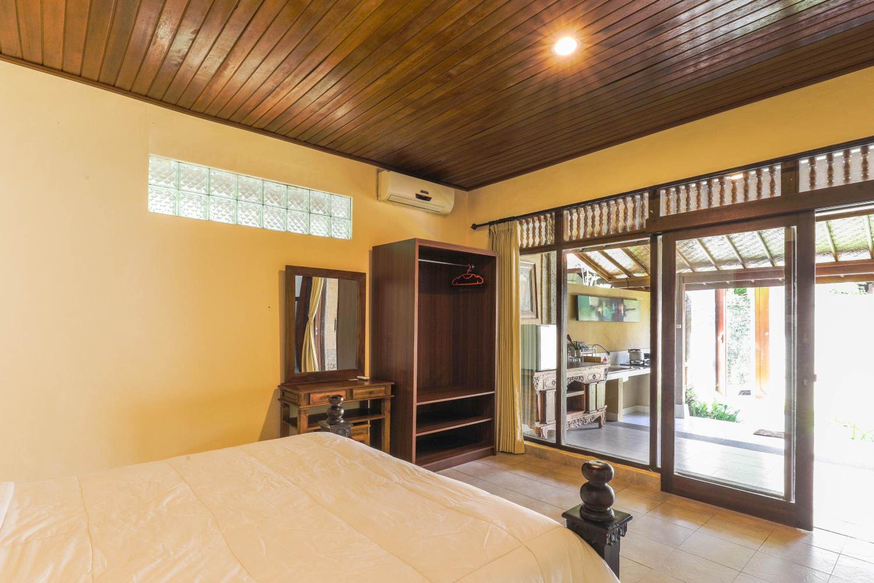 Sari Bamboo Bungalows