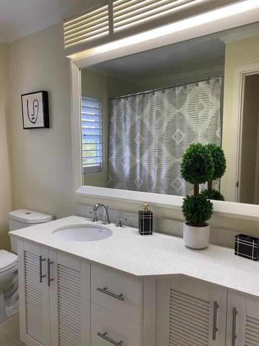 Lovely 3 Bedroom Vacay Home JA4