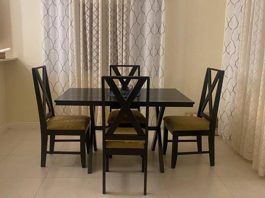 Lovely 3 Bedroom Vacay Home JA4