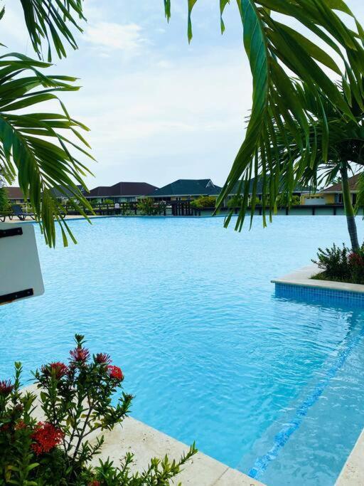 Lovely 3 Bedroom Vacay Home JA4