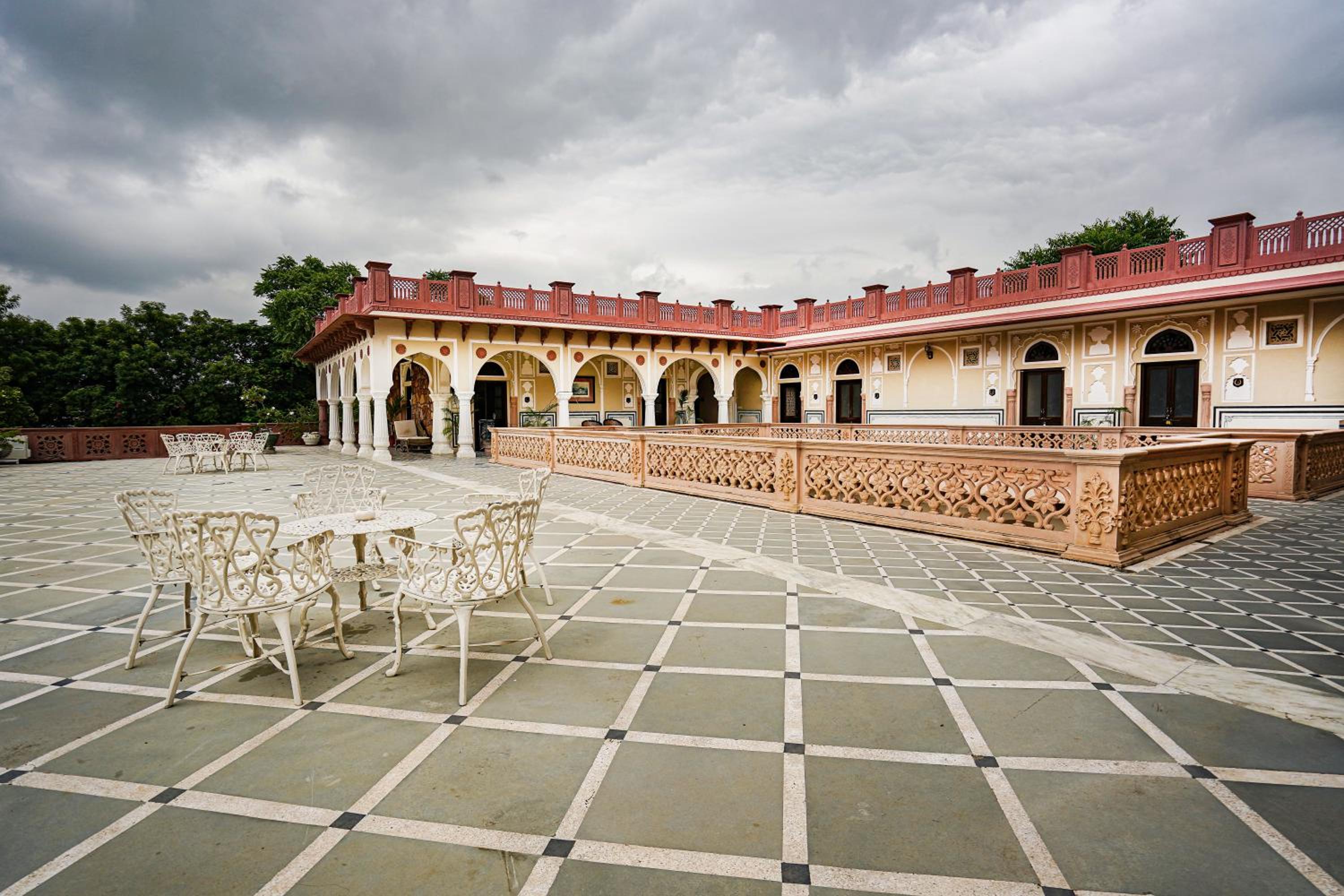 Khas Bagh