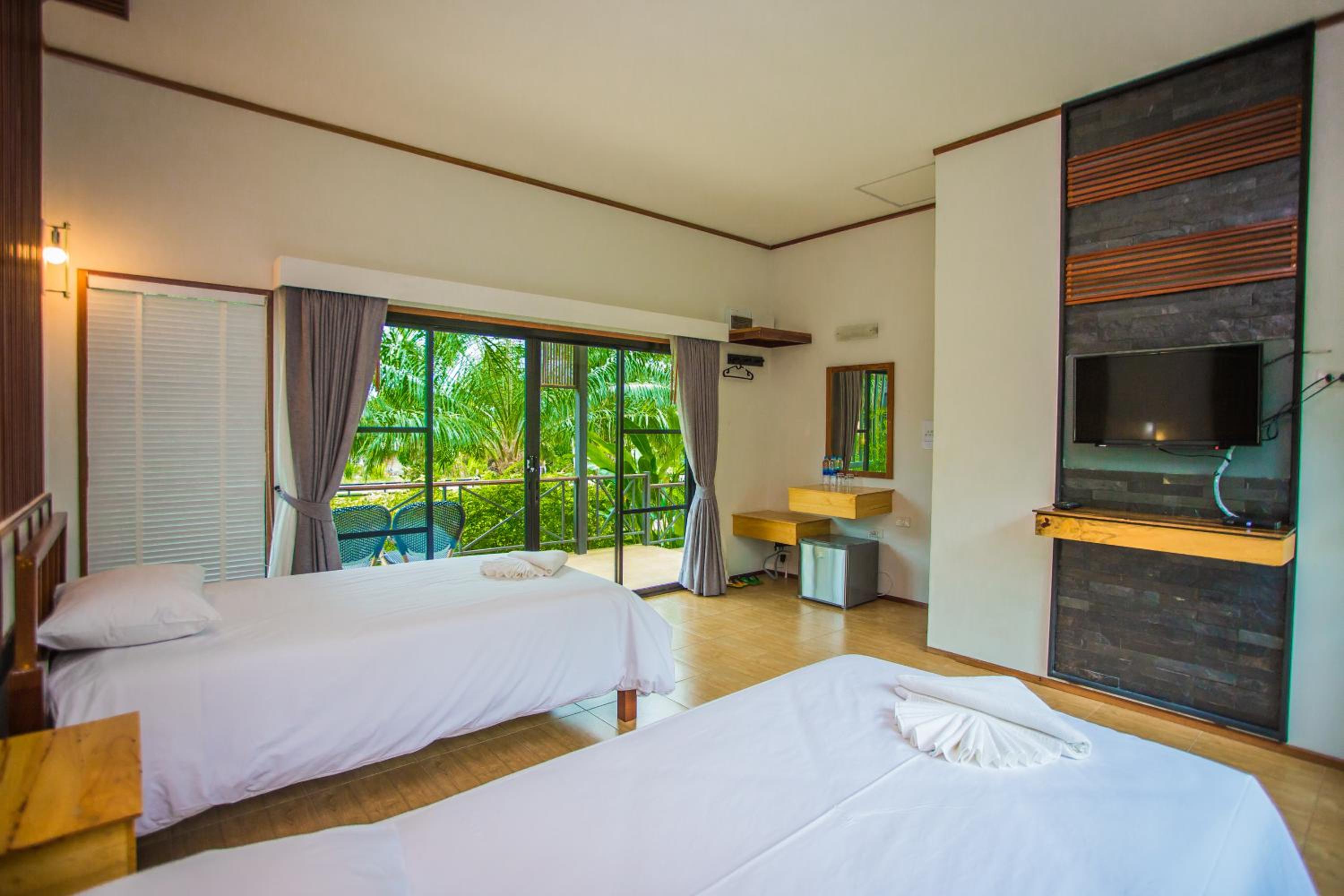 Palm Pran Resort