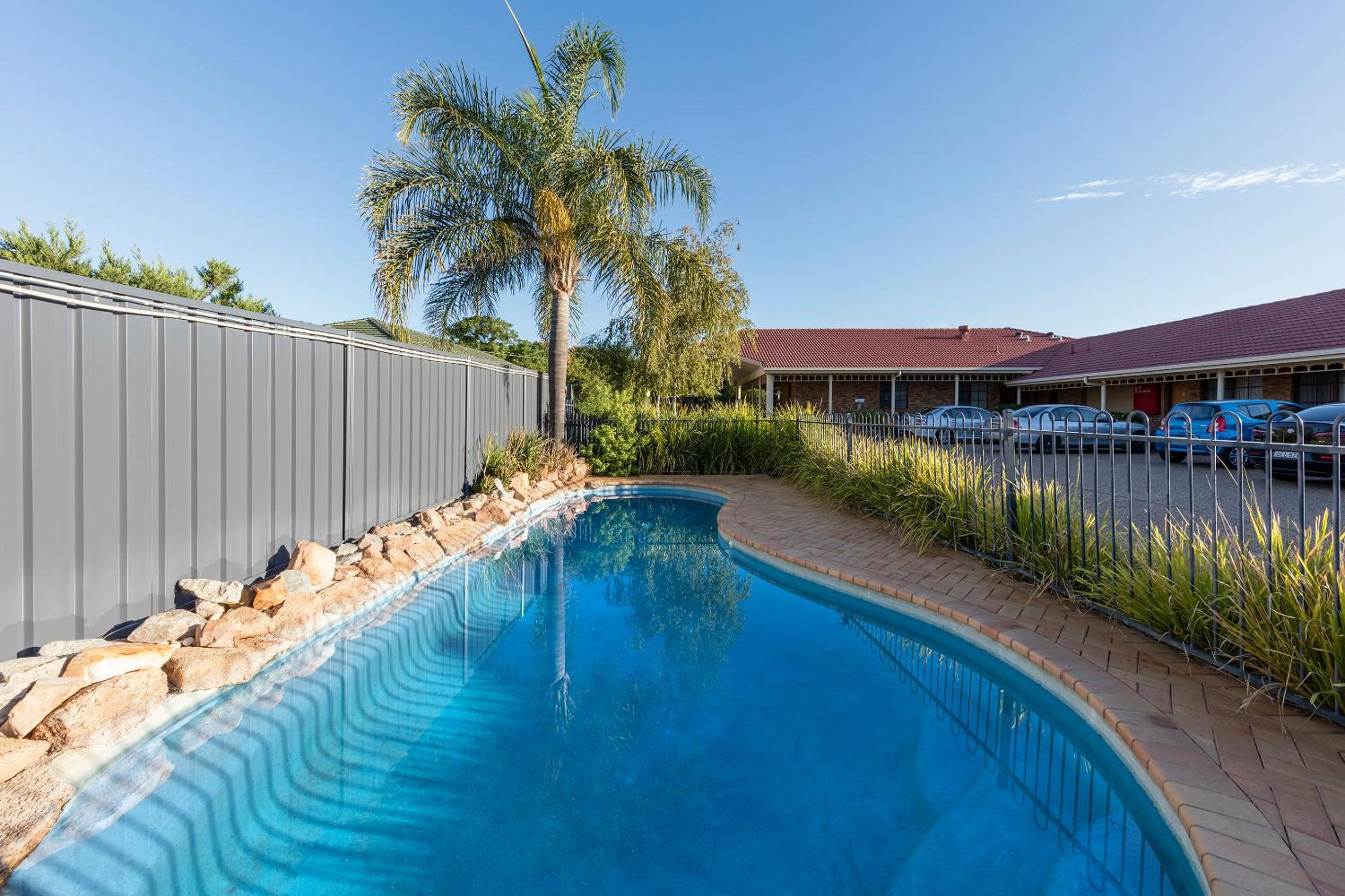 Best Western Ambassador Motor Inn & Apartments