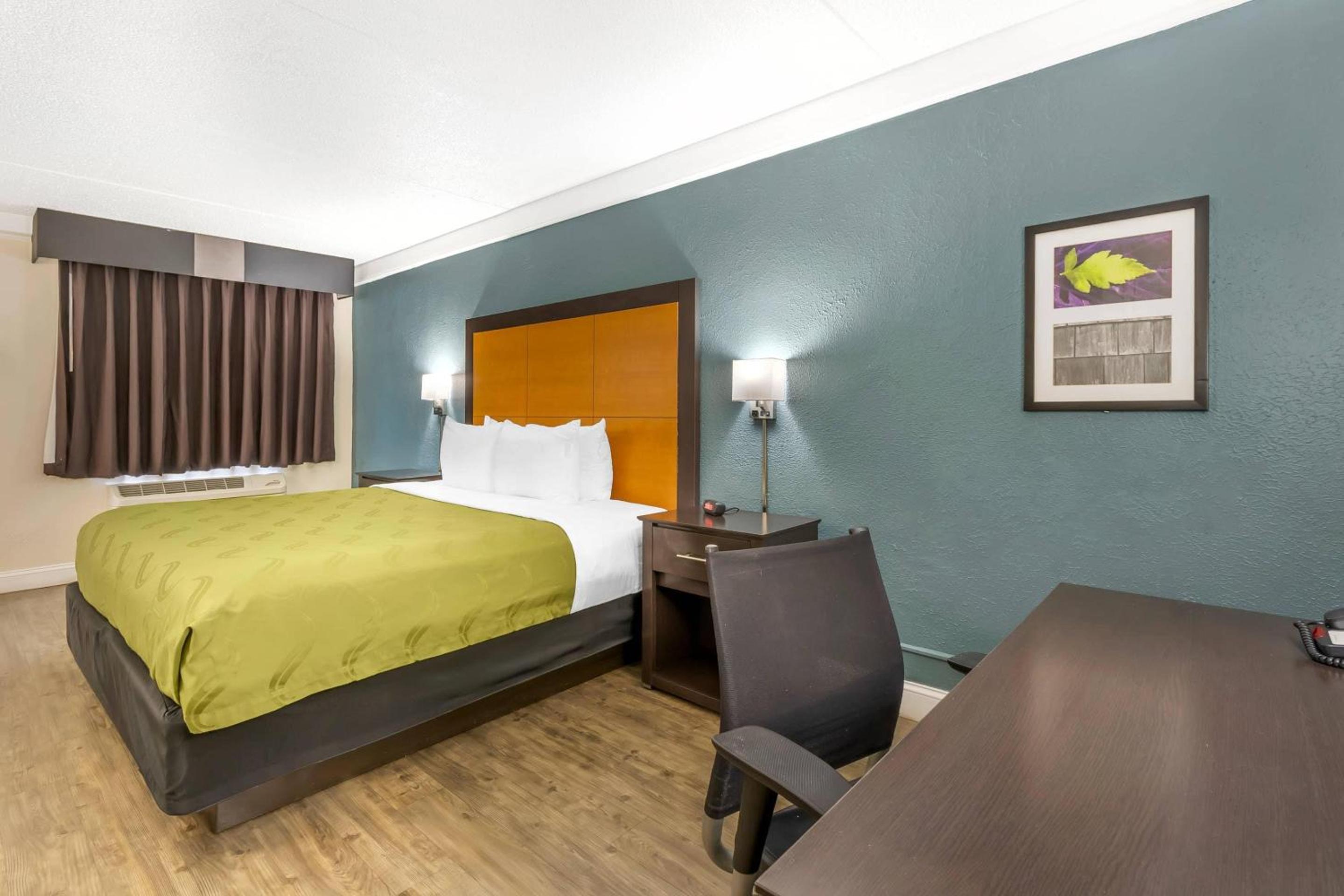 Quality Inn & Suites North Charleston - Ashley Phosphate