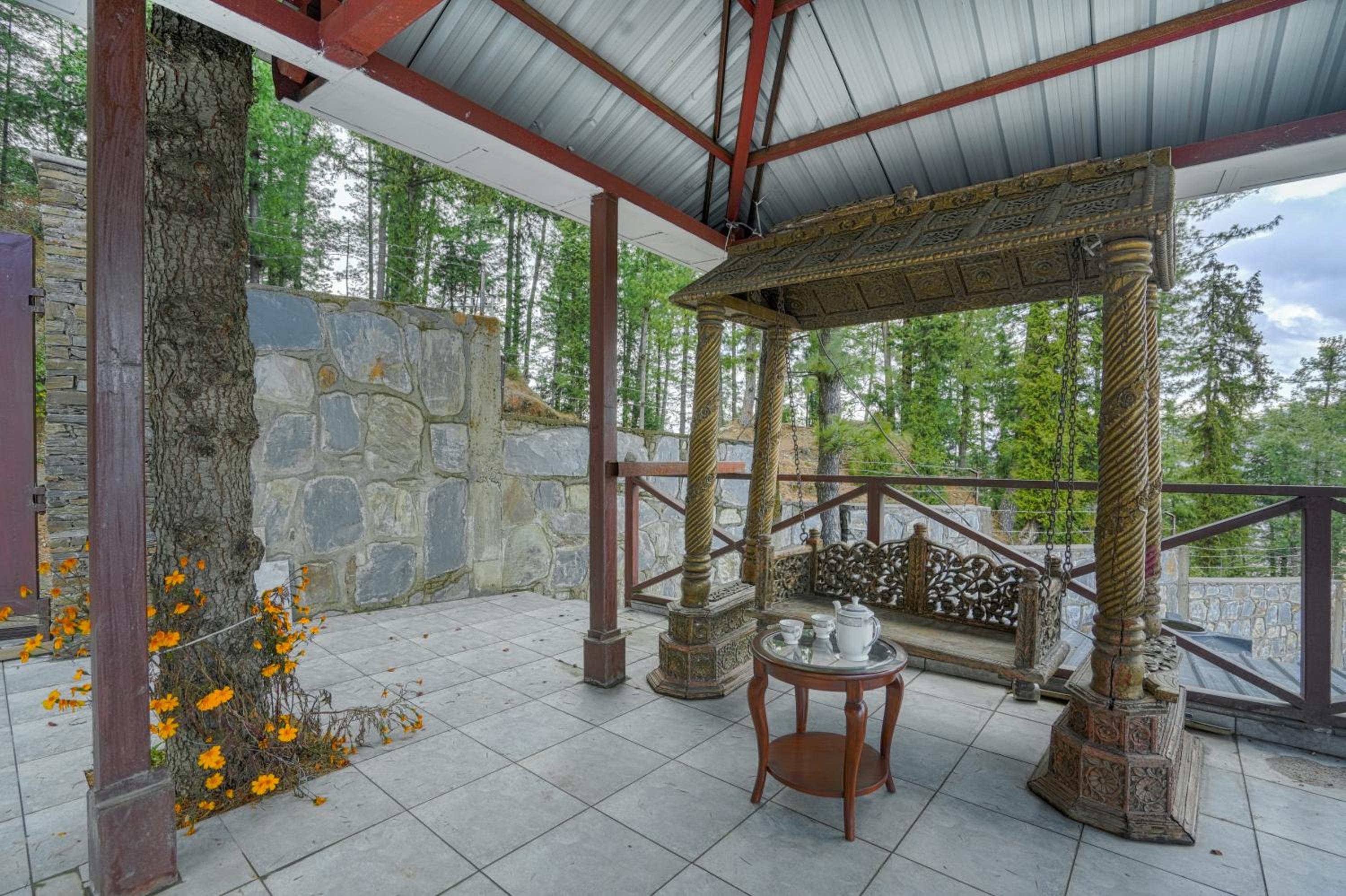 SaffronStays Sherni House, Mashobra