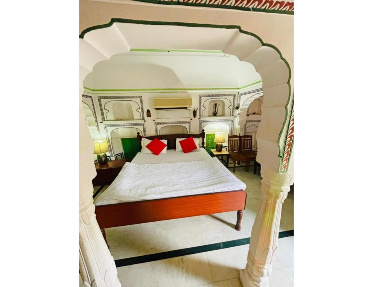 Singhasan Haveli, Mandawa view 4