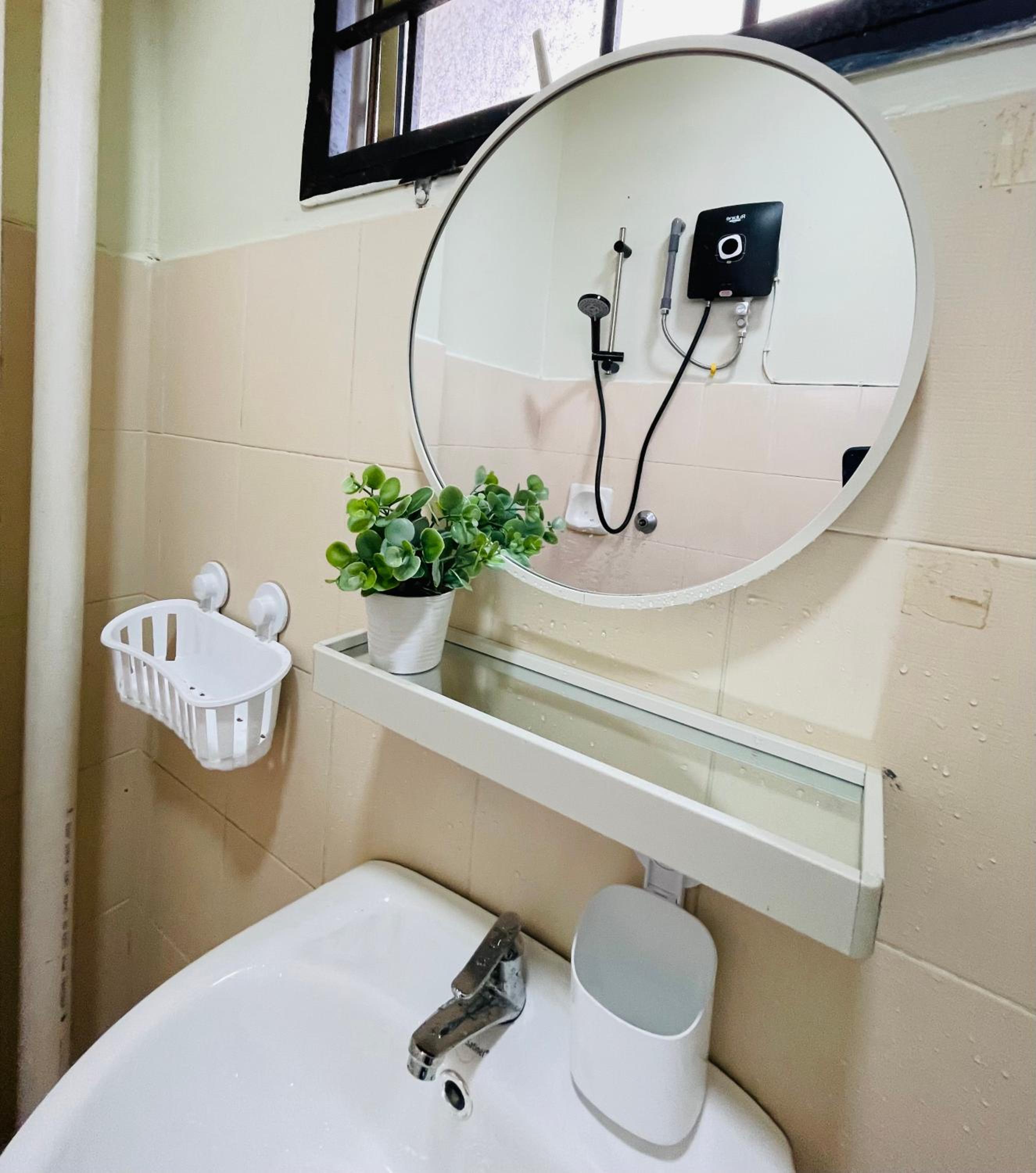 Suasana Stay & Homestay Sentul Utama Kuala Lumpur 3R3BR 2AC 2 Car park-Netflix-WIFI-Pool View