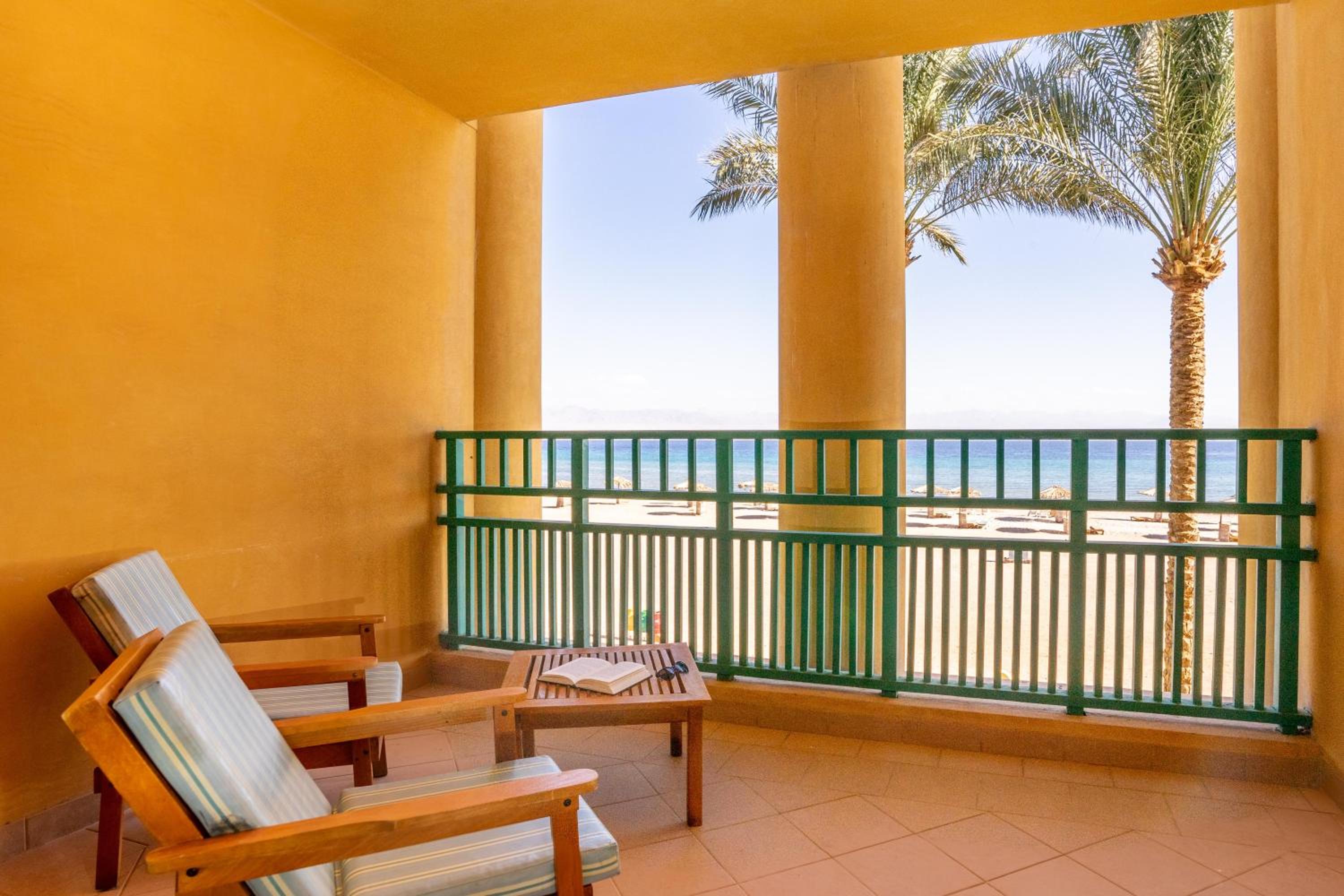 Strand Beach Resort