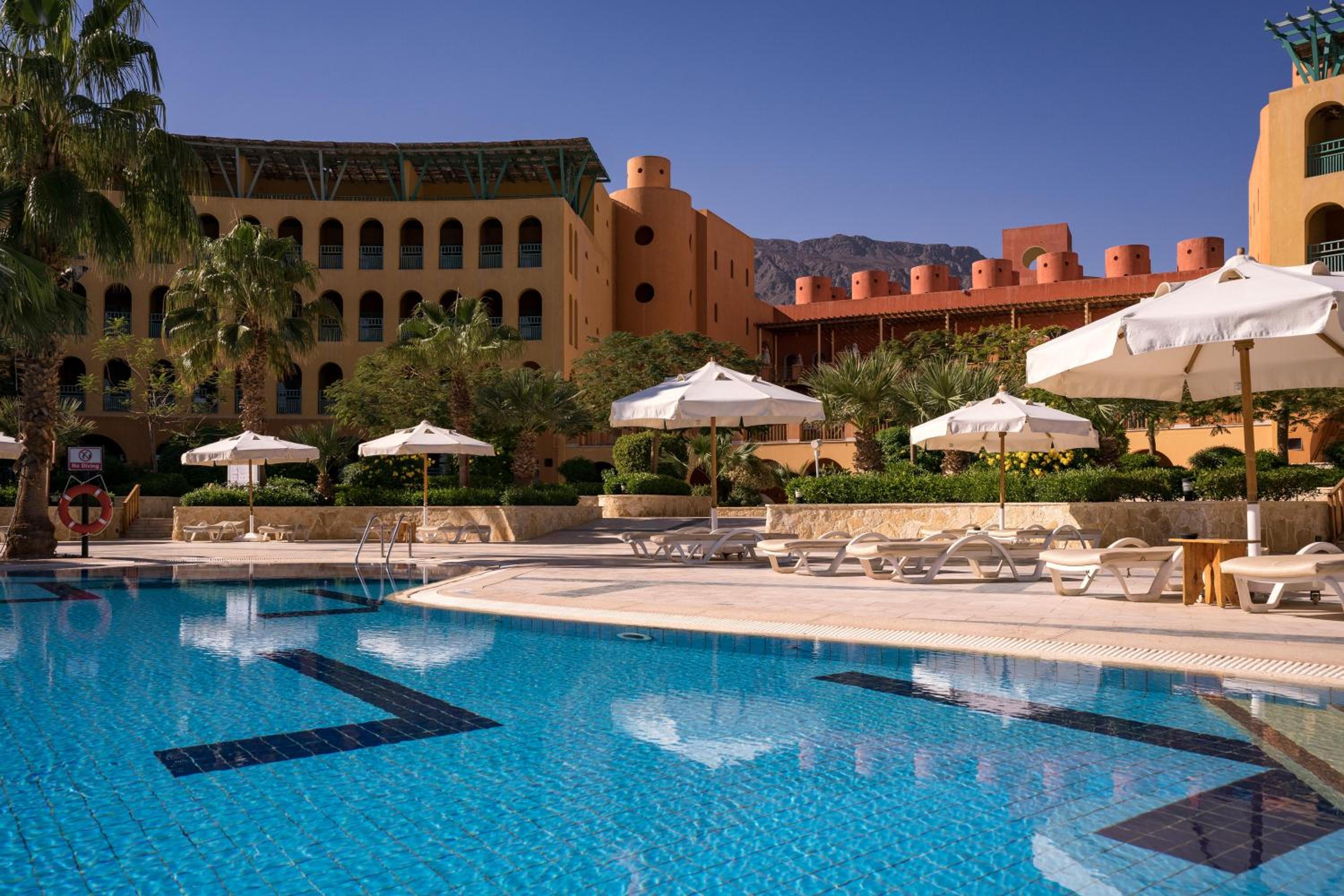 Strand Beach Resort