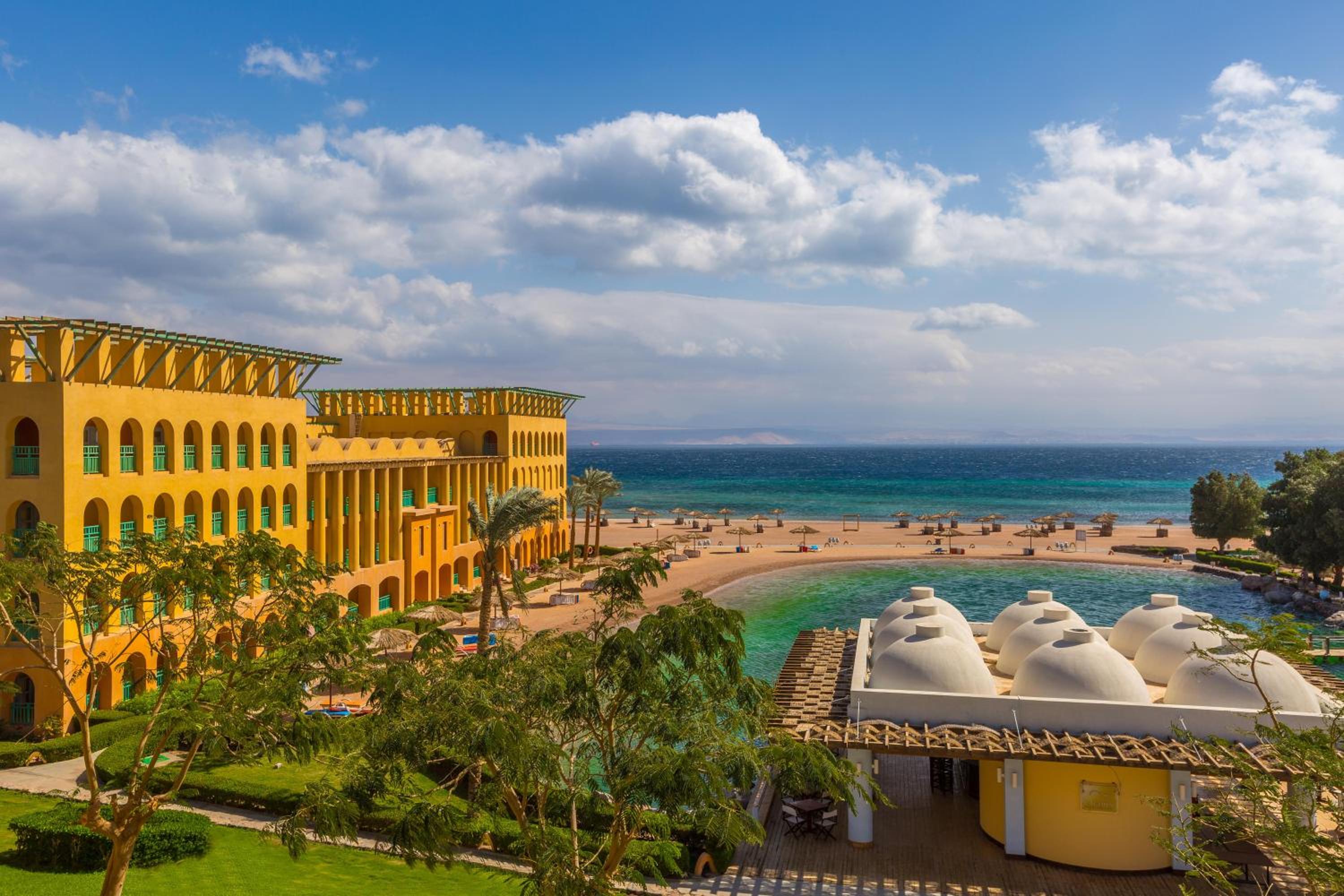Strand Beach Resort
