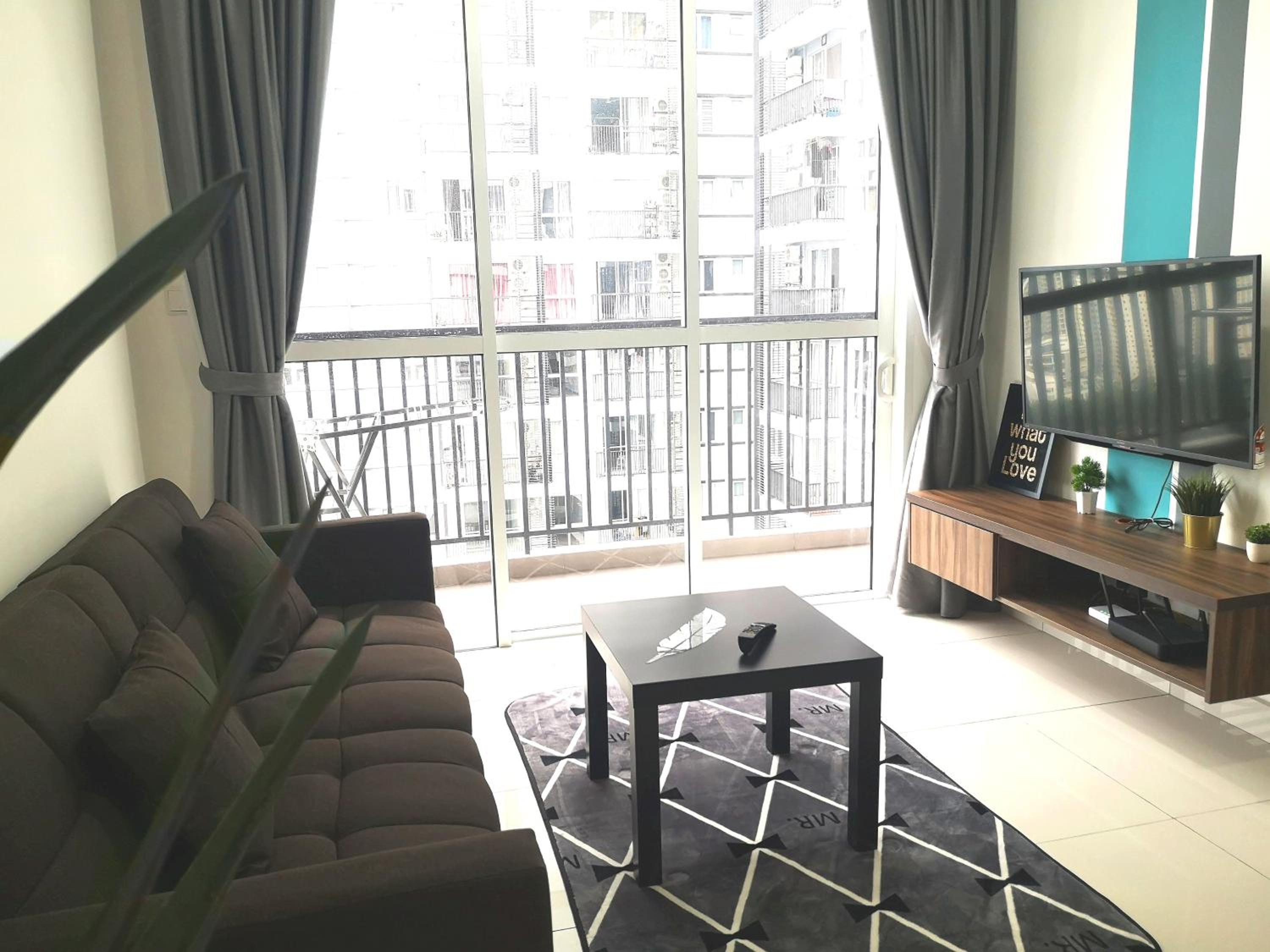 Pinnacle Sri Petaling nearby Stadium Bukit Jaili Cozy 8ppl Maxine suite