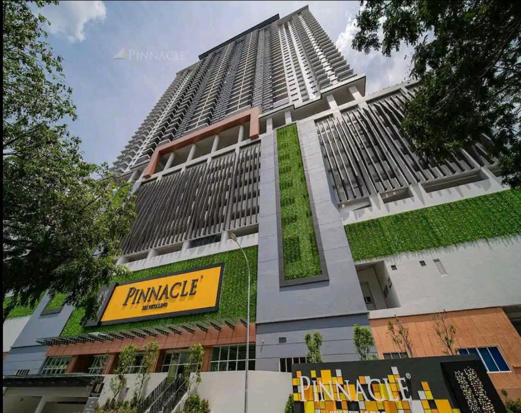 Pinnacle Sri Petaling nearby Stadium Bukit Jaili Cozy 8ppl Maxine suite